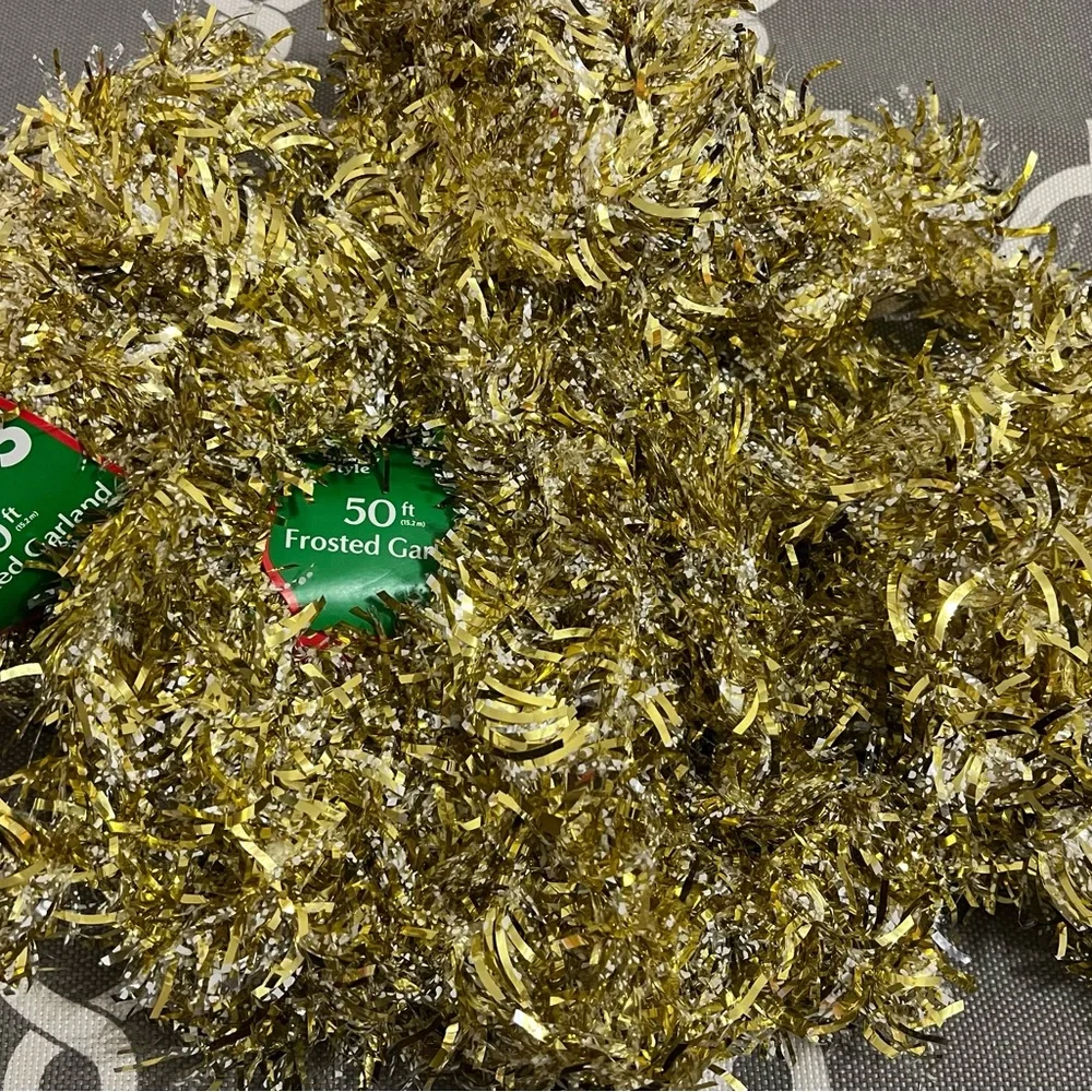 Christmas - Holiday Frosted Garland